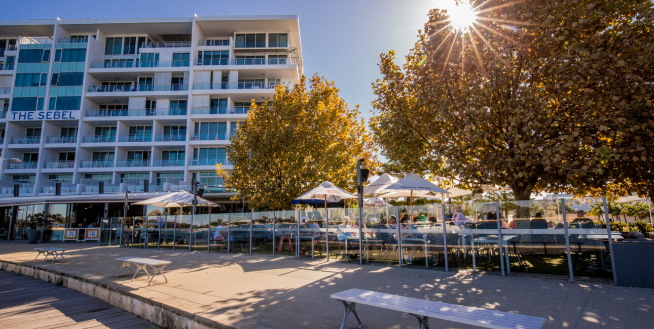 The Peninsula Mandurah Essential Waterfront Dining & Cocktails